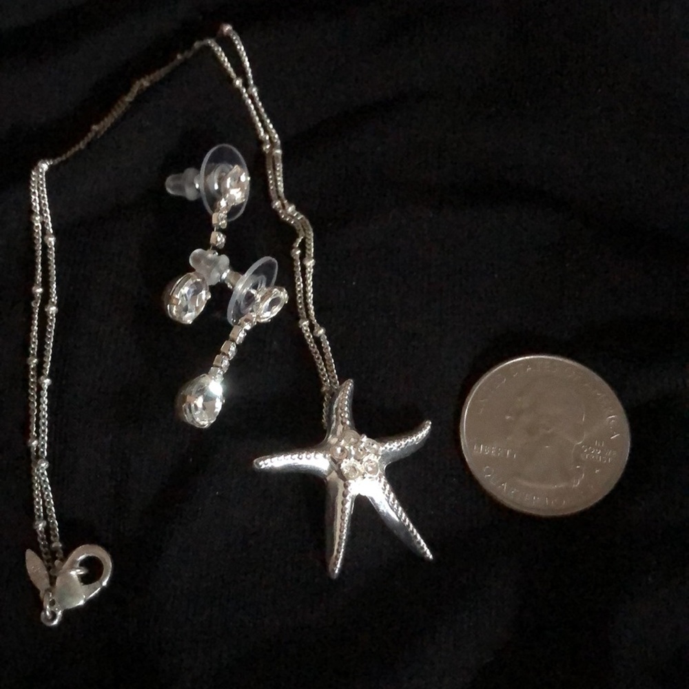 Vintage Avon Starfish necklace and earrings